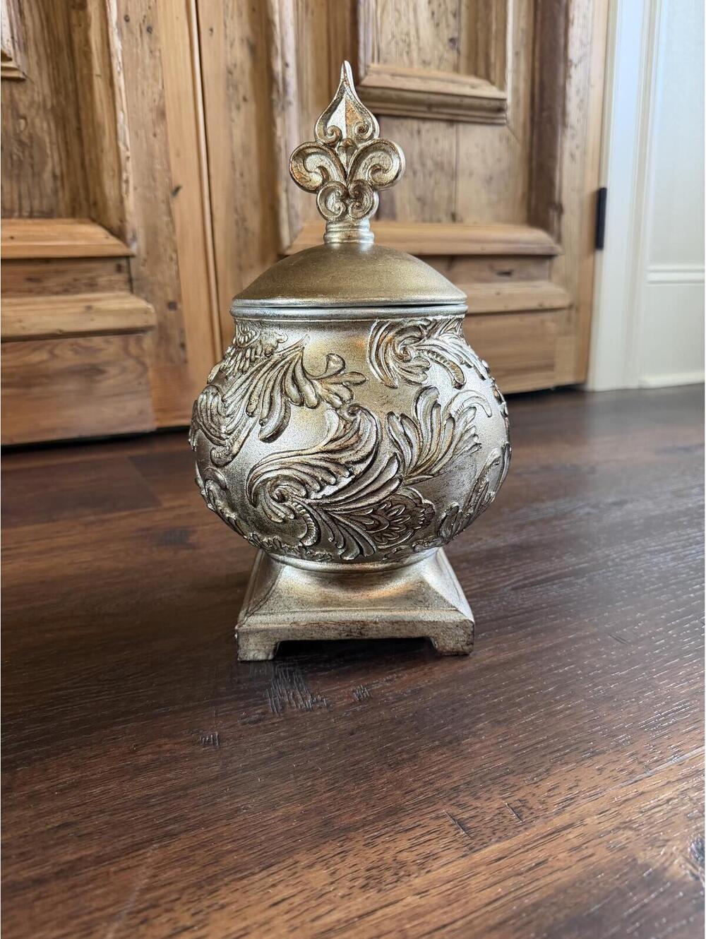 Home Decor | Ornate Gold Fleur De Lis Urn Canister | 1135
